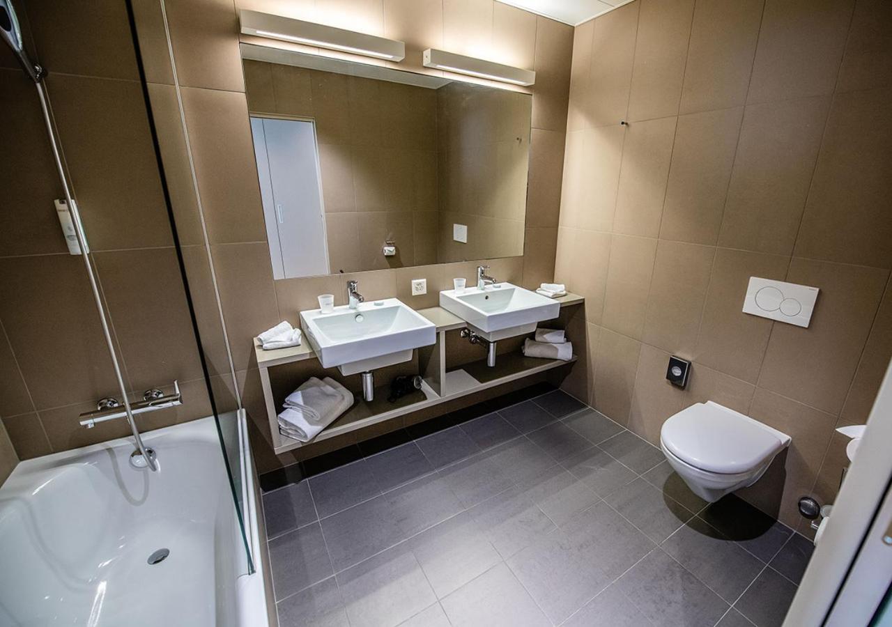 Discovery Hotel 3* Superior Crissier Exteriör bild