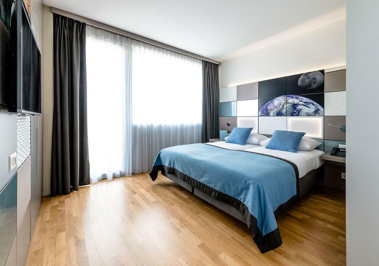Discovery Hotel 3* Superior Crissier Exteriör bild